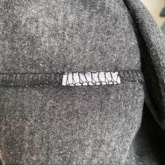 Local Celebrity Music Graphic Tee - Picture 5 of 5